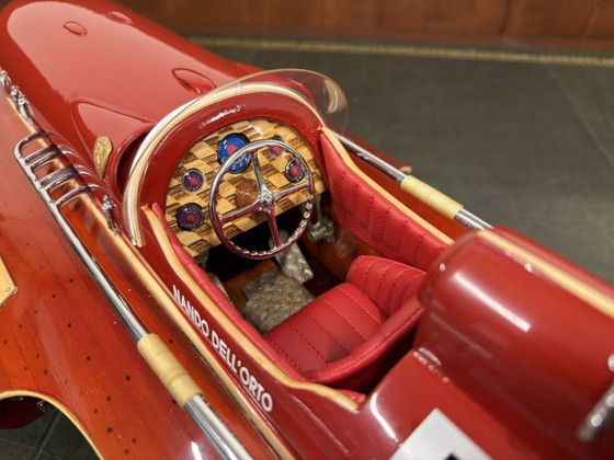 Modello di Barca Ferrari Hydroplane con Certificato – Oggetti decorativi, Pelle, Metallo (photo 16 of 18)