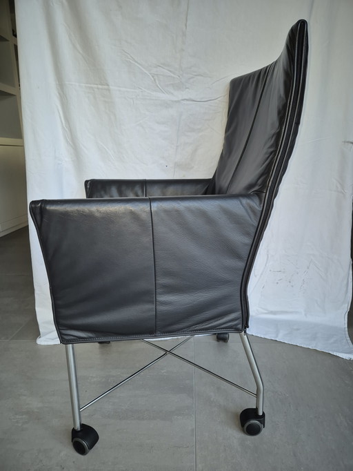 Sechs Esszimmerstühle, Material Leder, Farbe Anthrazit