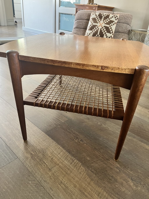 Vintage Louis van Teeffelen coffee table – salontafels, Rattan, Wood (photo 2 of 13)
