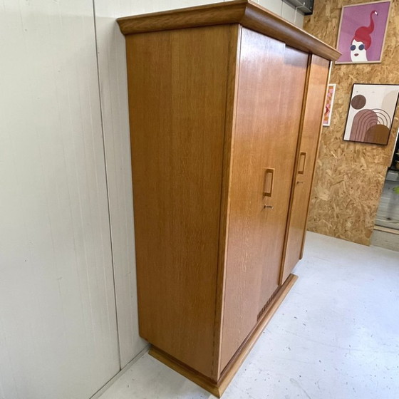 Image 1 of Armoire Art Déco vintage élégante avec étagères suspendues et tiroirs amovibles