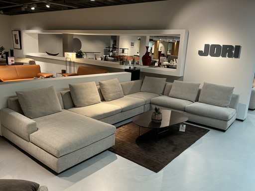 Jori Tigra Divanbase toonzaalopstelling