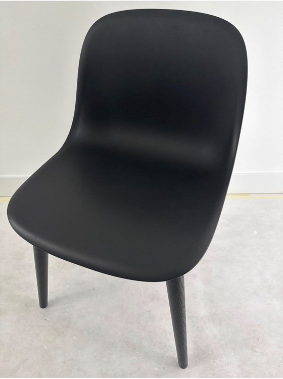 6x Muuto Fiber chaise en bois noir, Chaises de salle à manger (photo 4 sur 6)