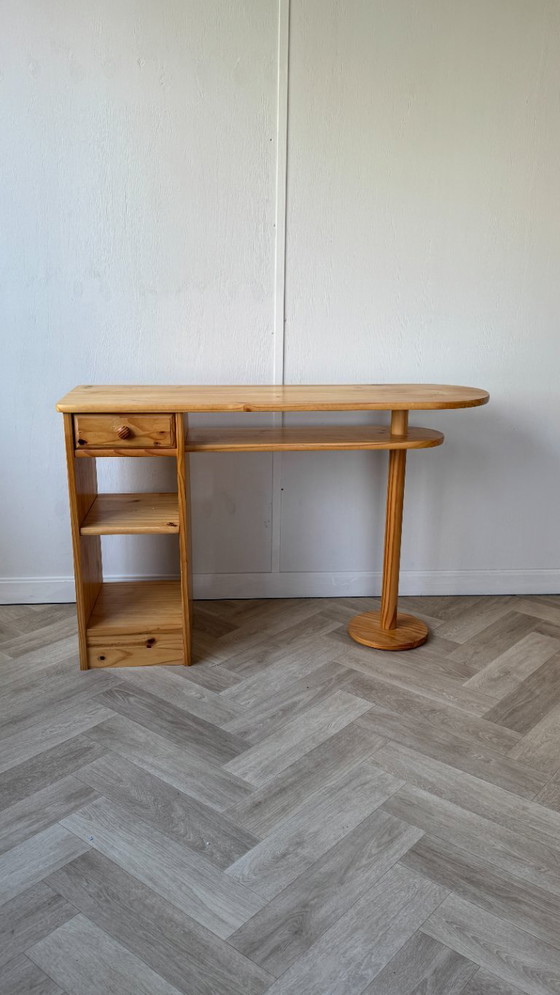 Image 1 of vintage bureau in grenen