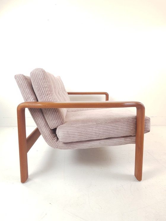 Image 1 of Panca vintage in teak con tessuto a coste rosa chiaro | Panca in legno rosa