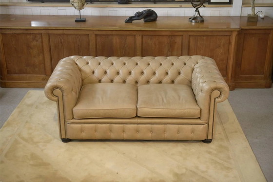 Beige leather Chesterfield sofa handmade in England. – 3-5 seaters (photo 7 of 15)