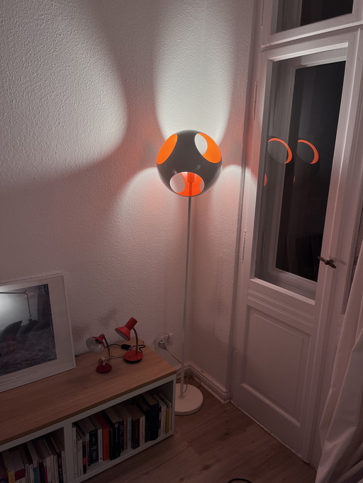 Lampadaire vintage en forme d'œil d'insecte - style OVNI, inspiré du design iconique de Luigi Colani (ère spatiale)