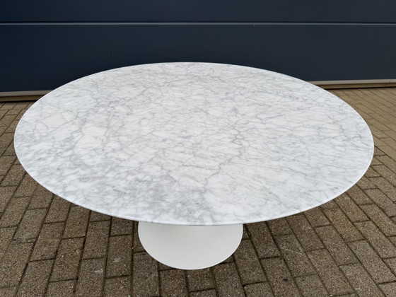 Image 1 of Original Carrara marble round Knoll Tulip dining table (120cm)
