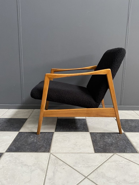 Image 1 of Stuhl aus schwarzem Bouclé-Stoff, 1970er Jahre