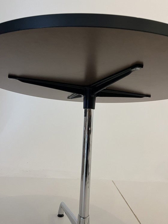 Image 1 of Vitra Eames Contract Tisch, schwarz, Ø 89
