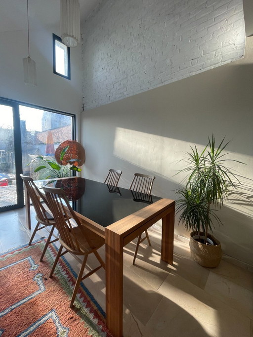 Maßgefertigter Esstisch