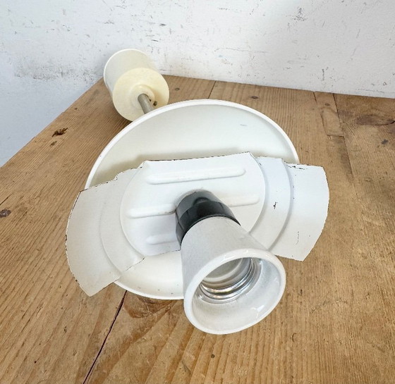 Image 1 of Vintage kroonluchter met melkglas van Elektrosvit, jaren 60