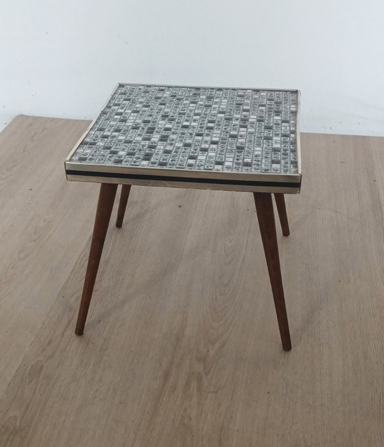 Image 1 of Mesa auxiliar de los años cincuenta con tapa de azulejos