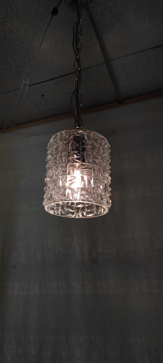Image 1 of Hanglamp van glas en verguld metaal - midden 20e eeuw