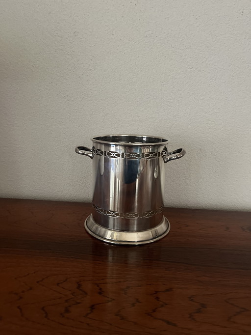 Art  Deco verzilverde wijnfleshouder 
