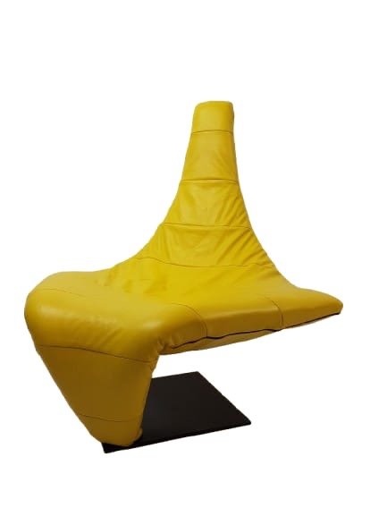 Image 1 of Poltrona di design Turner in pelle gialla | pelle gialla