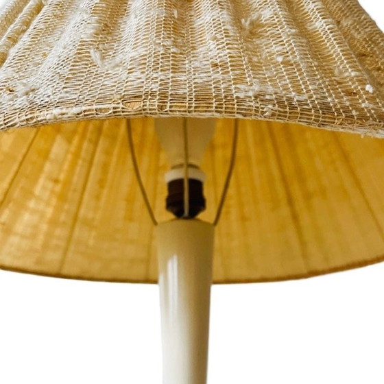 Image 1 of Lampe de table rétro danoise en bois 1960