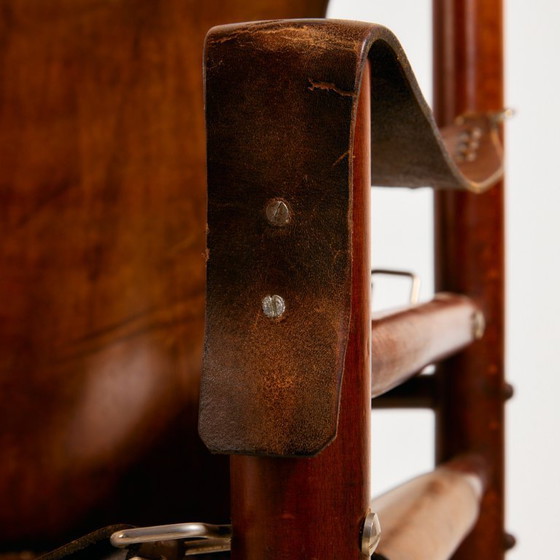 Image 1 of Poltrona e pouf in pelle di vitello ungherese, set da 2