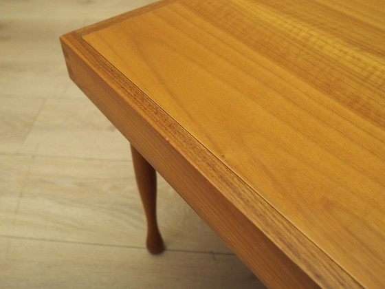 Image 1 of Table basse en acajou, design italien, années 1970, production : Italie