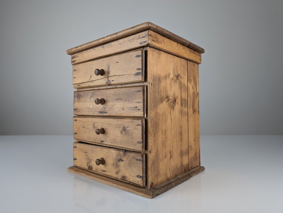 Image 1 of Piccola cassettiera da farmacia in pino naturale primitivo rustico, anni '40