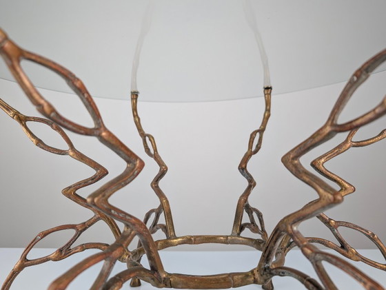 Image 1 of Table basse en faux bambou bronze à motif zigzag, style Hollywood Regency, années 1960