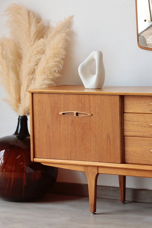 Enfilade vintage Jentique en teck – Meuble scandinave années 60 avec portes coulissantes