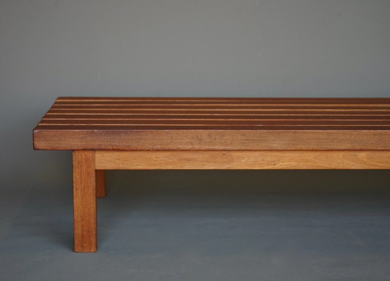 Image 1 of Grote teakhouten lage bank of salontafel uit het midden van de vorige eeuw, jaren 60.