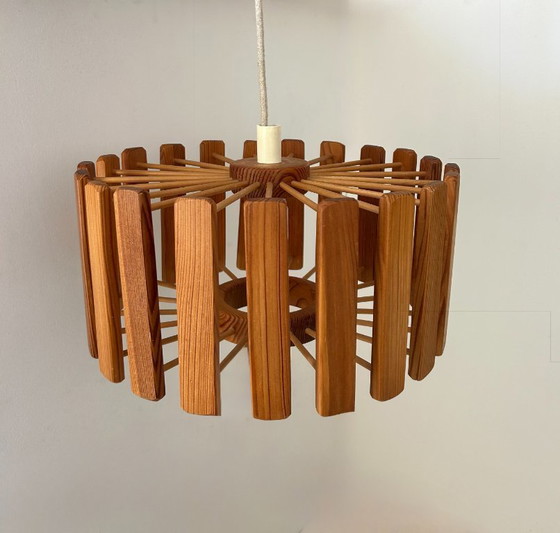 Image 1 of Vintage hanglamp van grenenhout, Zweden 1970.