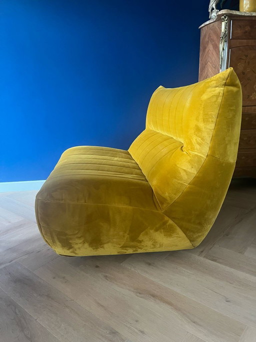 Homestock loveseat gold / ochre yellow