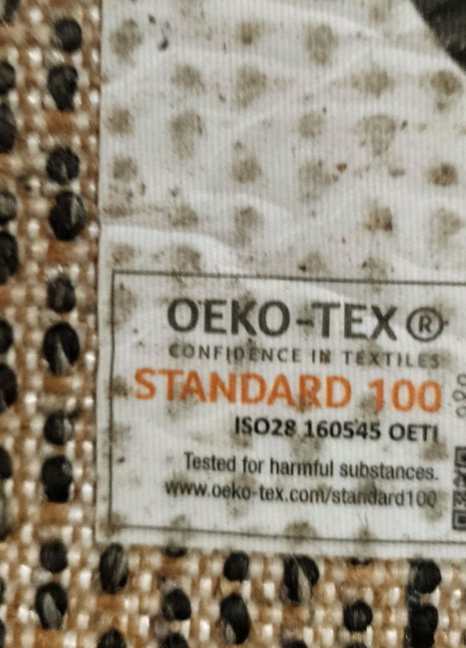 moquette noire à poils longs