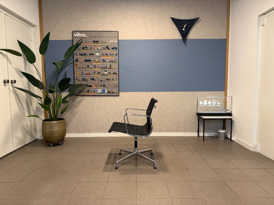 Vitra | Eames | EA108 | Black Netweave & Chrome | 1 Piece – Office chairs, Metal, Textile (photo 3 of 10)