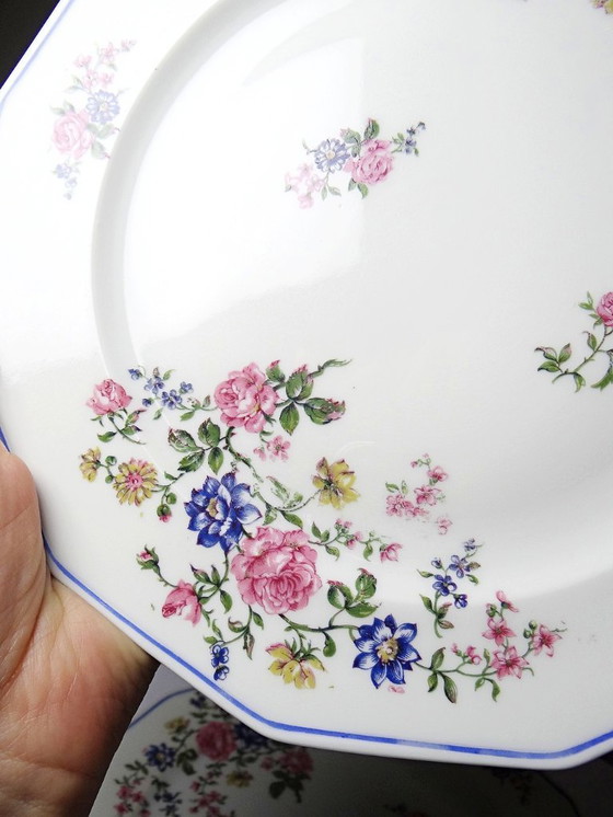 Image 1 of 4 Bernardaud Limoges porcelain dinner plates with floral decoration from the 1920s-1950s