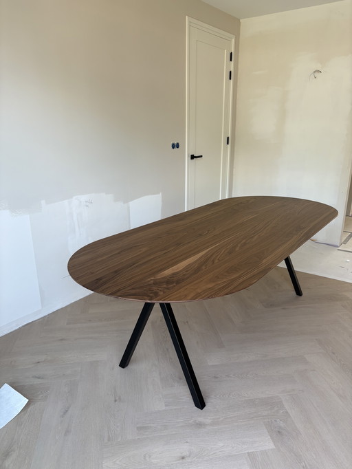 Studio Henk design dining table