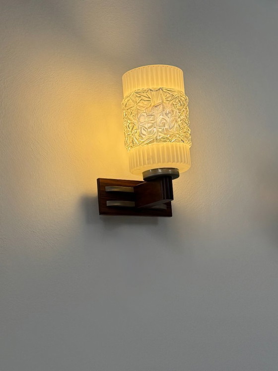 Image 1 of Coppia di applique vintage, cromate, palissandro e vetro pressato stampato, Francia