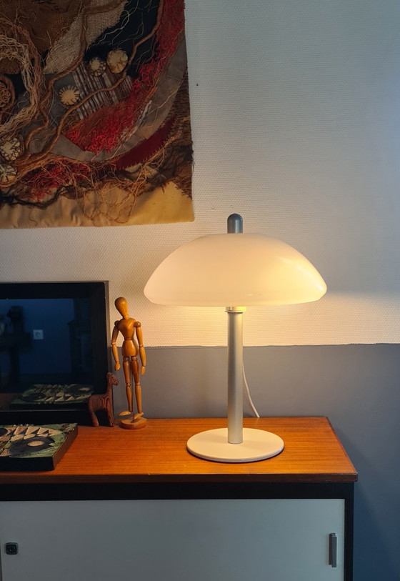 iGuzzini Pilzlampe '70 – Tischlampen, Metal, Plastic (photo 2 of 8)