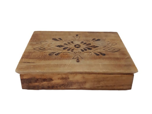Boîte vintage en bois pour pyrogravure