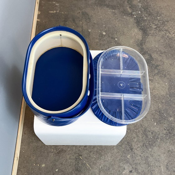 Image 1 of Scatola da cucito vintage, scatola portaoggetti, similpelle blu, anni '70