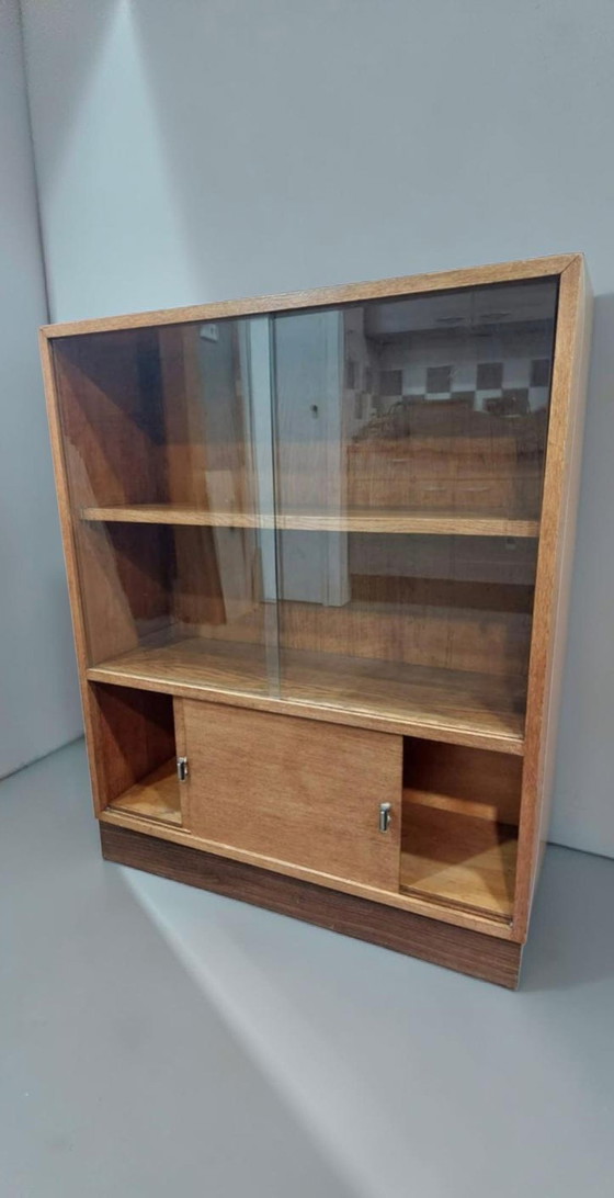 Image 1 of antiek boekenkast jaren '50