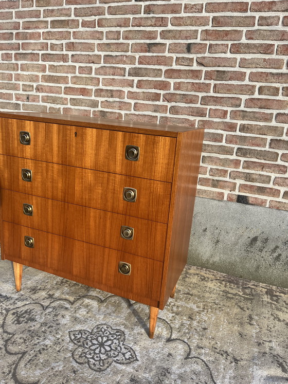 Image 1 of Cassettiera alta vintage di metà secolo, realizzata da MSI Sweden in teak.