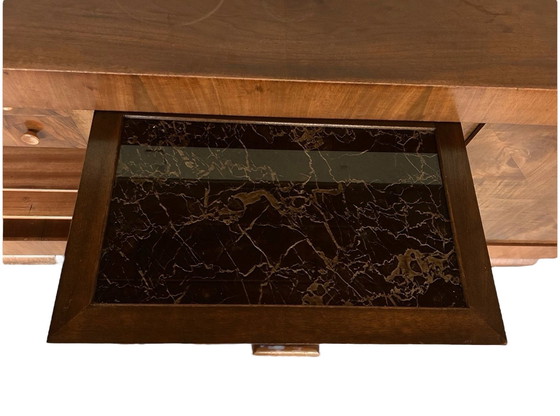 Image 1 of Aparador/credenza de los años 30-Mueble Art Déco alemán que retoma el diseño de la Bauhaus con sus líneas claras.