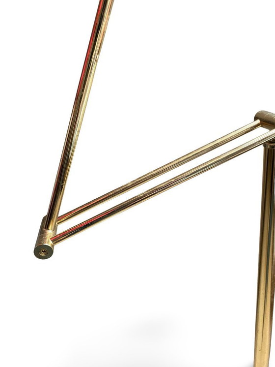 Image 1 of Gelede halogeenlamp in verchroomd messing - Design uit de jaren '90 - Made in Italy - Hoogte 155cm