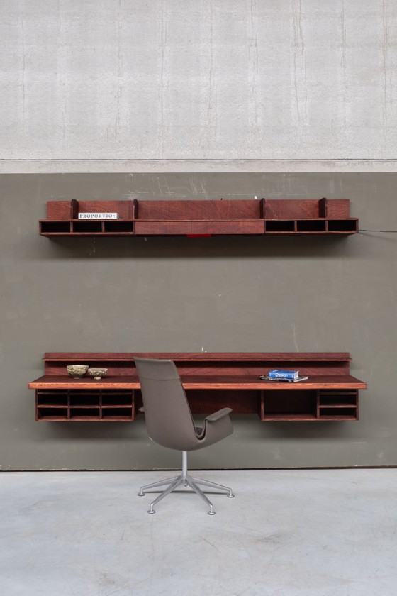 Image 1 of Schwebender Schreibtisch im Stil der 1960er Jahre in Mahoney-Ausführung