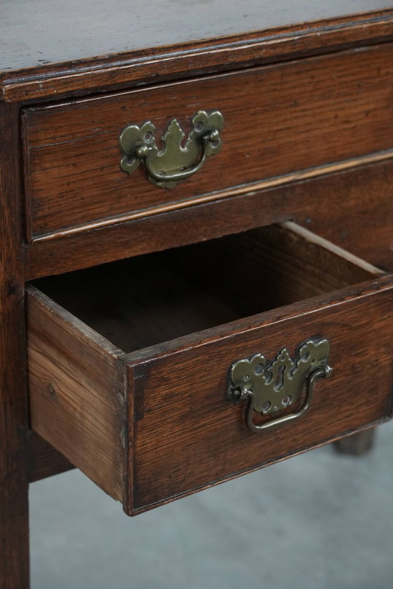 Image 1 of English antique oak lowboy/side table from the 18th century