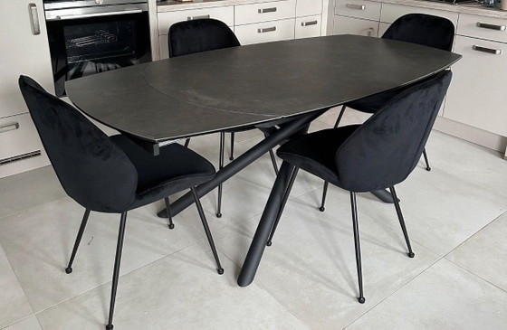 Image 1 of Tavolo da pranzo in ceramica di alta qualità