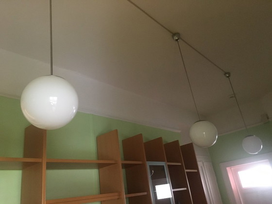 Image 1 of Pendelleuchte mit 3 Opalkugeln d=25cm