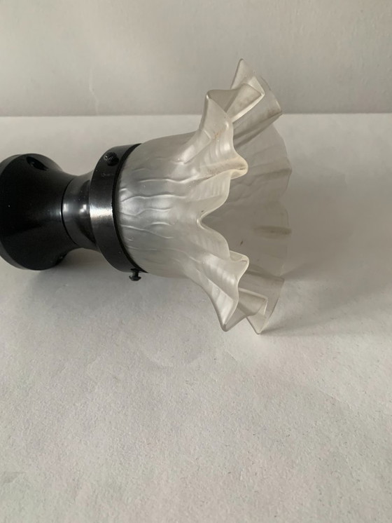 Image 1 of Deckenlampe aus Bakelit mit mattiertem Glasschirm aus den 1930er Jahren