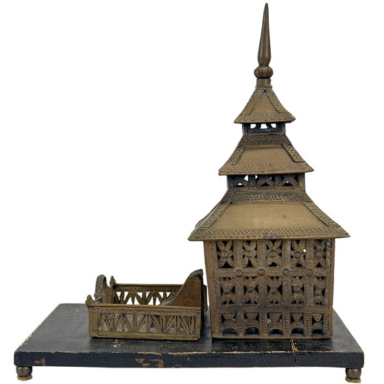 Antique Sumatran Brass Mosque Model – Indonesia – circa 1900–1920 – Decorative Objects, Wood (photo 5 of 11)