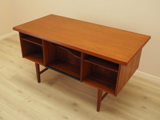 Image 1 of Teakhouten bureau, Deens design, jaren 70, gemaakt in Denemarken.