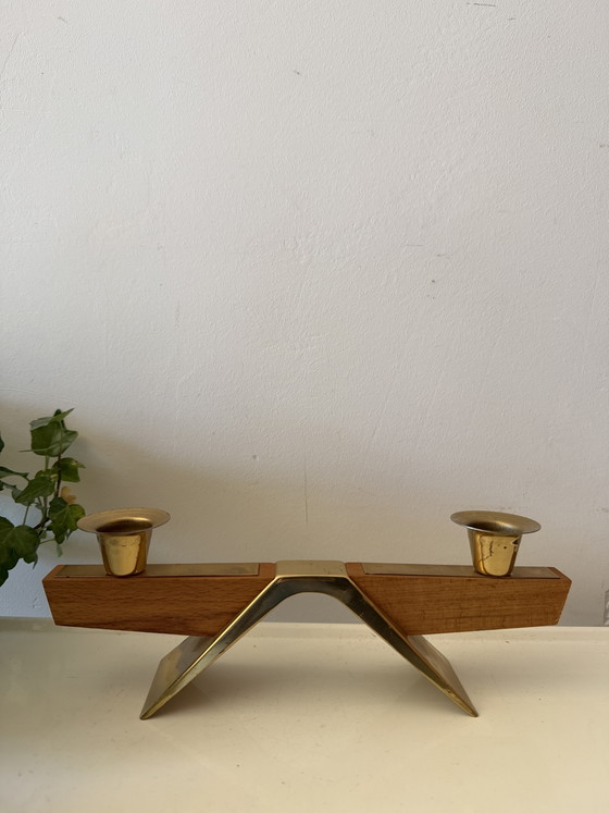 Image 1 of Brutalistische kandelaar teak en messing
