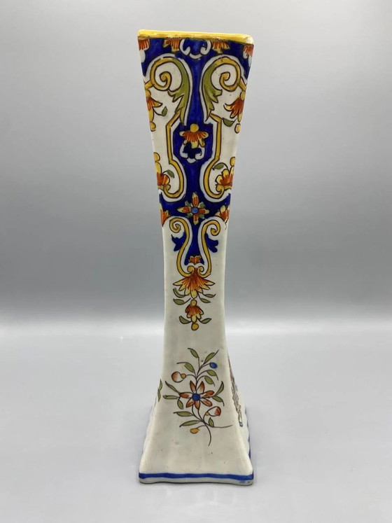 Grote faience cornetvaas, Rouen-decoratie, wapen van Les Sables-d'Olonne – Decoratieve objecten (photo 3 of 7)