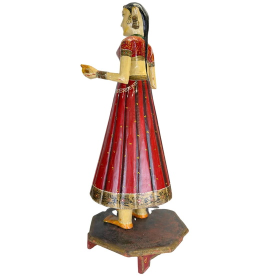 Ancienne Statue Indienne en Bois de Mariée Rajasthani – Peinte à la Main – 74 cm – Sculptures, Wood (photo 5 of 10)